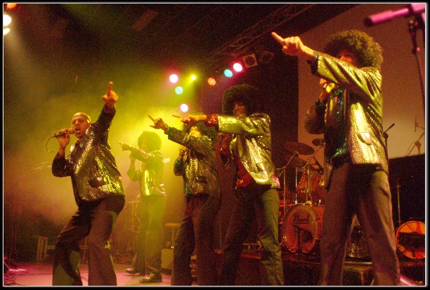 604x406 pixels (144K)