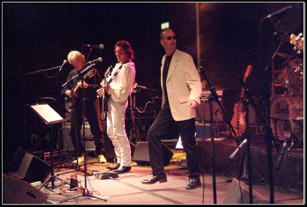 604x406 pixels (154K)