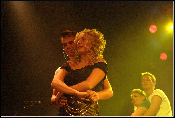 604x406 pixels (110K)