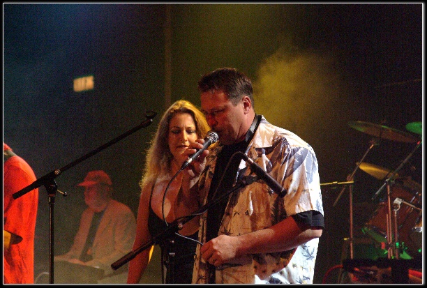 604x406 pixels (136K)