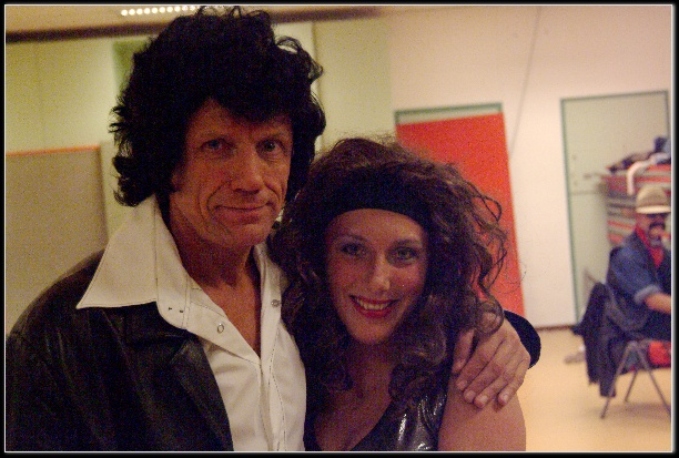 604x406 pixels (127K)